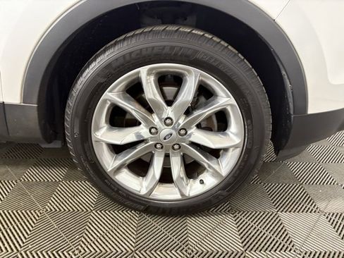 Used 2014 Ford Explorer XLT w/ Equipment Group 201A image 23