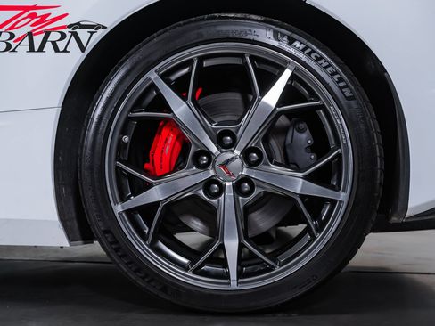 Used 2022 Chevrolet Corvette Stingray Preferred Cpe w/ Z51 Performance Package RWD image 24