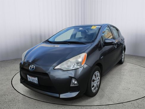 Used 2013 Toyota Prius C Two image 3