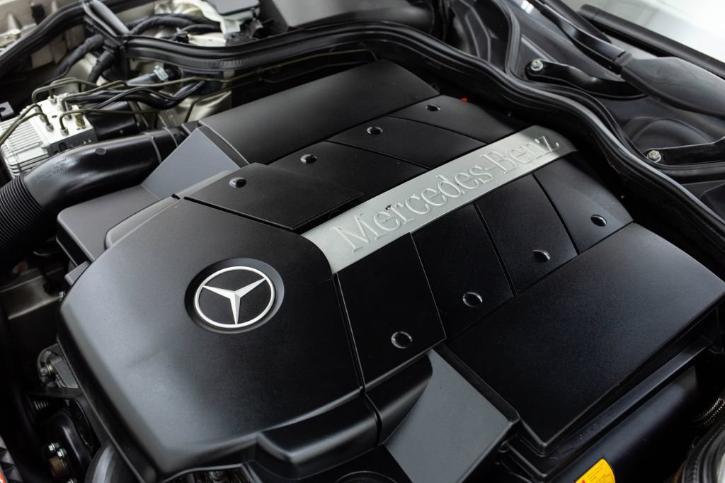 Used 2005 Mercedes-Benz E 500 Sedan w/ Lighting Pkg image 16