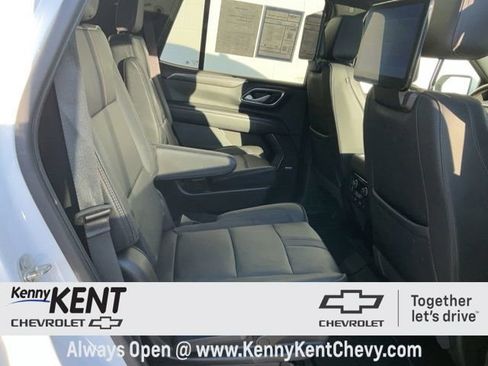Used 2022 Chevrolet Tahoe RST w/ Luxury Package image 16
