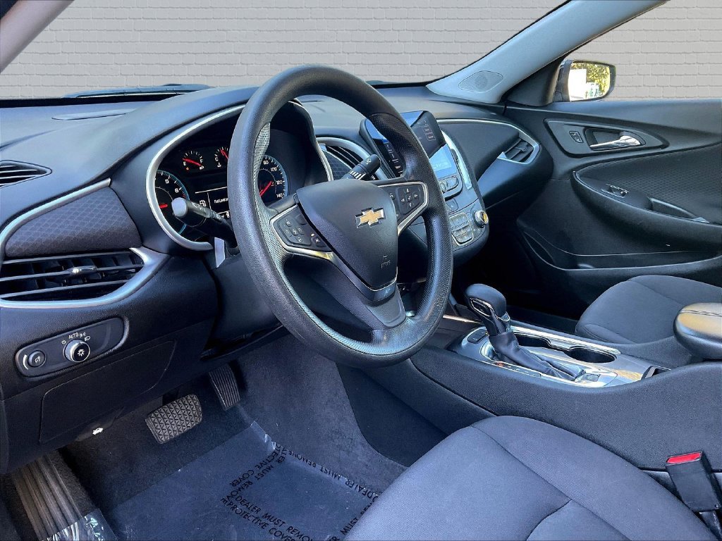 Used 2024 Chevrolet Malibu LT FWD image 11