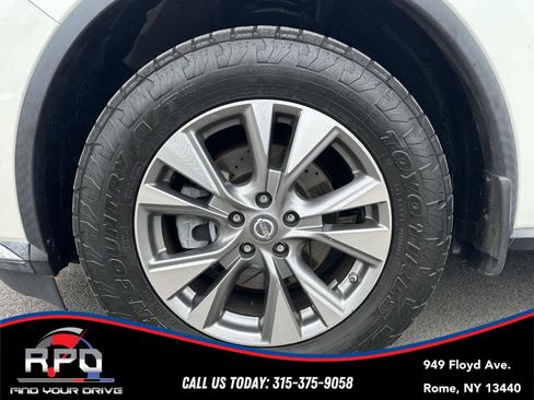 Used 2017 Nissan Murano SV image 10