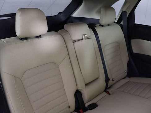 Used 2024 Ford Edge SE image 30