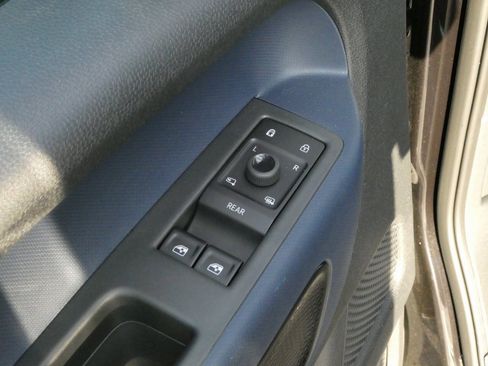 New 2025 Volkswagen ID. Buzz Pro S image 27