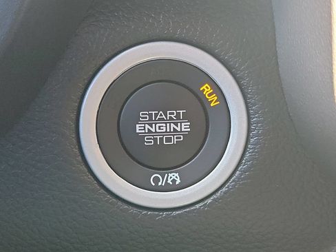 Used 2021 RAM 1500 Big Horn AWD/4WD image 39