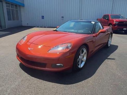 Used 2005 Chevrolet Corvette Coupe w/ Preferred Equipment Group RWD image 4