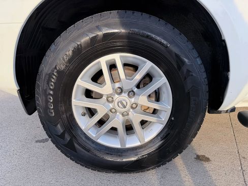 Used 2017 Nissan Frontier SV image 26