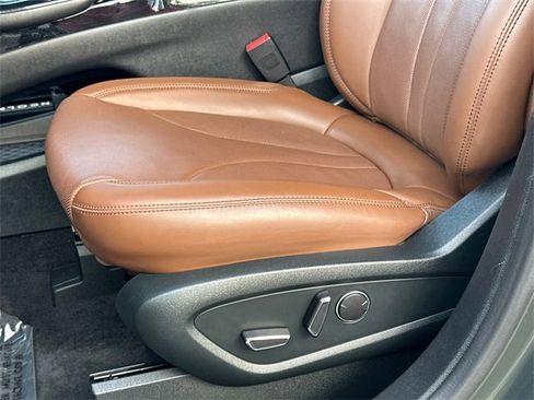 Used 2022 Lincoln Nautilus Reserve w/ Equipment Group 201A image 17