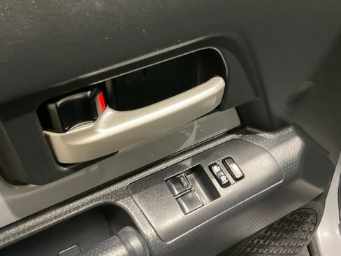 Used 2014 Toyota FJ Cruiser Base w/ Upgrade Package image 7