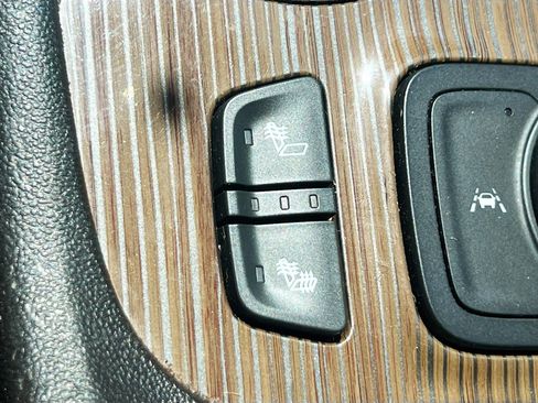 Used 2023 GMC Acadia SLE w/ Driver Convenience Package AWD/4WD image 21