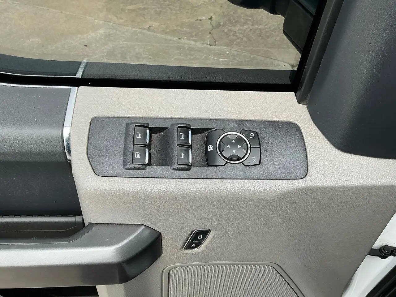 Used 2022 Ford F250 XLT w/ FX4 Off-Road Package AWD/4WD image 15