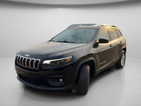 Used 2019 Jeep Cherokee Latitude w/ Popular Appearance Group AWD/4WD image 13