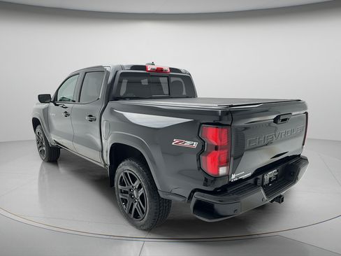 Used 2025 Chevrolet Colorado Z71 w/ Technology Package AWD/4WD image 7