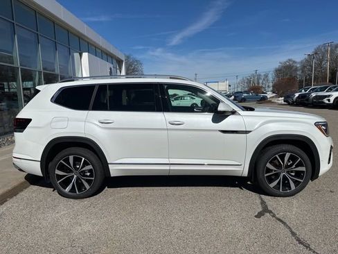 New 2026 Volkswagen Atlas SEL Premium R-Line AWD/4WD image 8