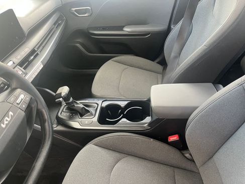 Used 2025 Kia K4 LXS image 40