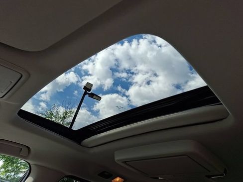 Used 2025 Honda Odyssey Elite image 17