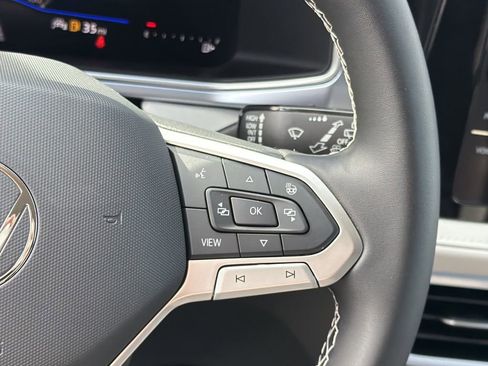 New 2026 Volkswagen Taos SE image 26