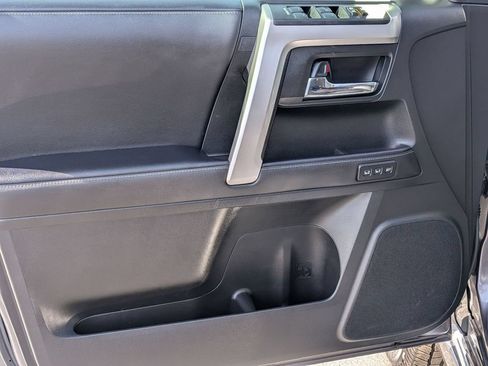 Used 2022 Toyota 4Runner Limited AWD/4WD image 13
