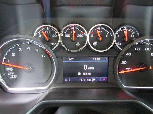 Used 2021 Chevrolet Suburban LT w/ Luxury Package AWD/4WD image 27
