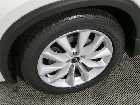 Used 2019 INFINITI QX50 Essential w/ Proactive Package image 9