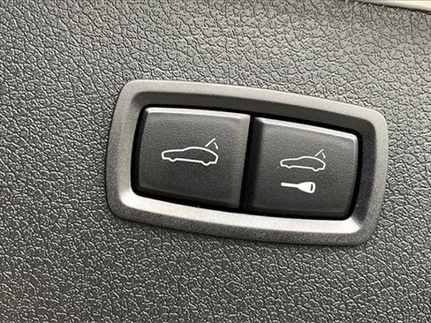 New 2025 Porsche Macan image 21