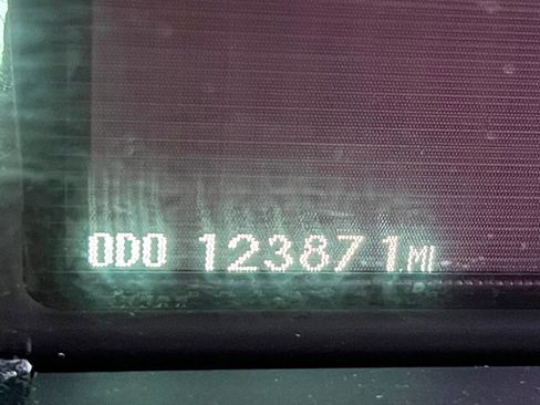 Used 2010 Toyota Prius Five image 2