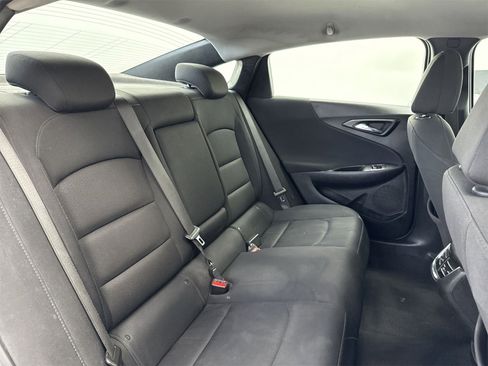 Used 2020 Chevrolet Malibu LT image 34