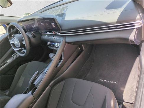 Used 2024 Hyundai Elantra SEL FWD image 20