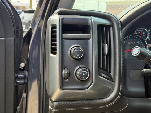 Used 2018 Chevrolet Silverado 1500 LTZ Z71 w/ Centennial Edition AWD/4WD image 11