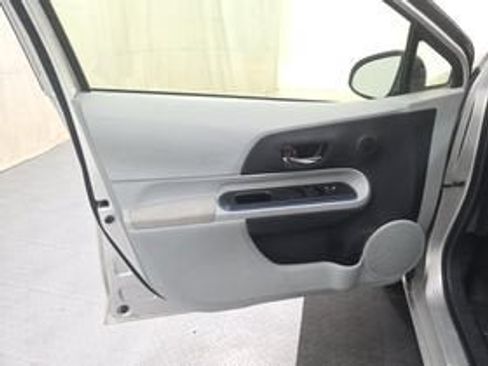 Used 2012 Toyota Prius C Three FWD image 5