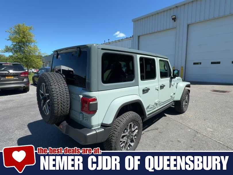 New 2026 Jeep Wrangler Unlimited Sahara w/ Rockslide Package AWD/4WD image 8