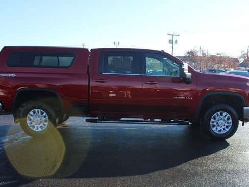 Used 2022 Chevrolet Silverado 3500 LT w/ Convenience Package image 9