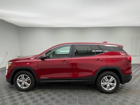 Used 2023 GMC Terrain SLE FWD image 10
