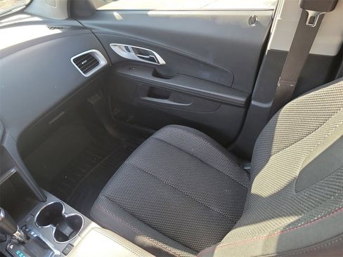 Used 2017 Chevrolet Equinox LT w/ Convenience Package image 17