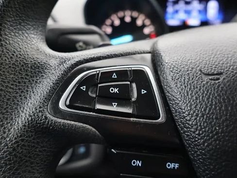 Used 2017 Ford Escape SE w/ Equipment Group 201A AWD/4WD image 24