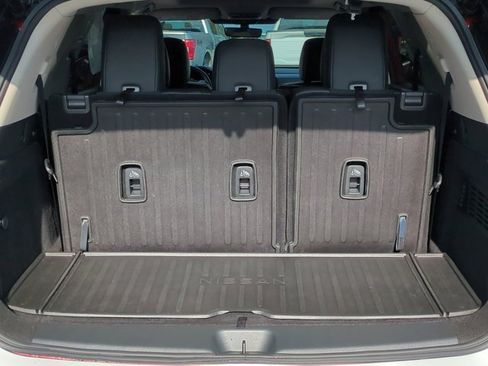 Used 2024 Nissan Pathfinder Platinum w/ Black Appearance Package image 13