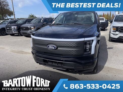Used 2025 Ford F150 Lightning Flash image 2