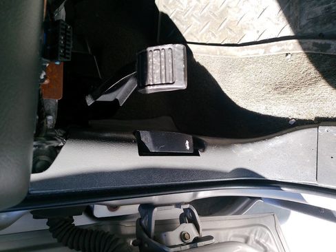 Used 2006 GMC Sierra 2500 SLE w/ Snow Plow Prep Package image 24