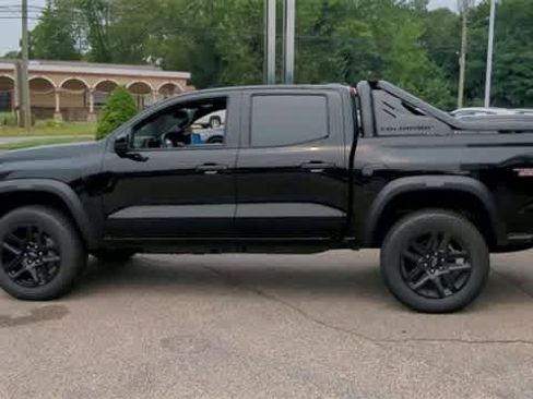 New 2025 Chevrolet Colorado Trail Boss w/ Midnight Edition image 5