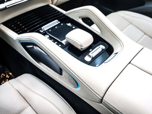 Certified 2023 Mercedes-Benz GLS 450 4MATIC image 7