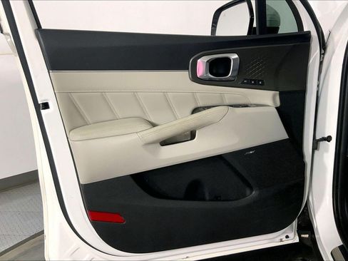 Certified 2024 Kia Sorento SX Prestige w/ Panoramic Sunroof Package AWD/4WD image 25