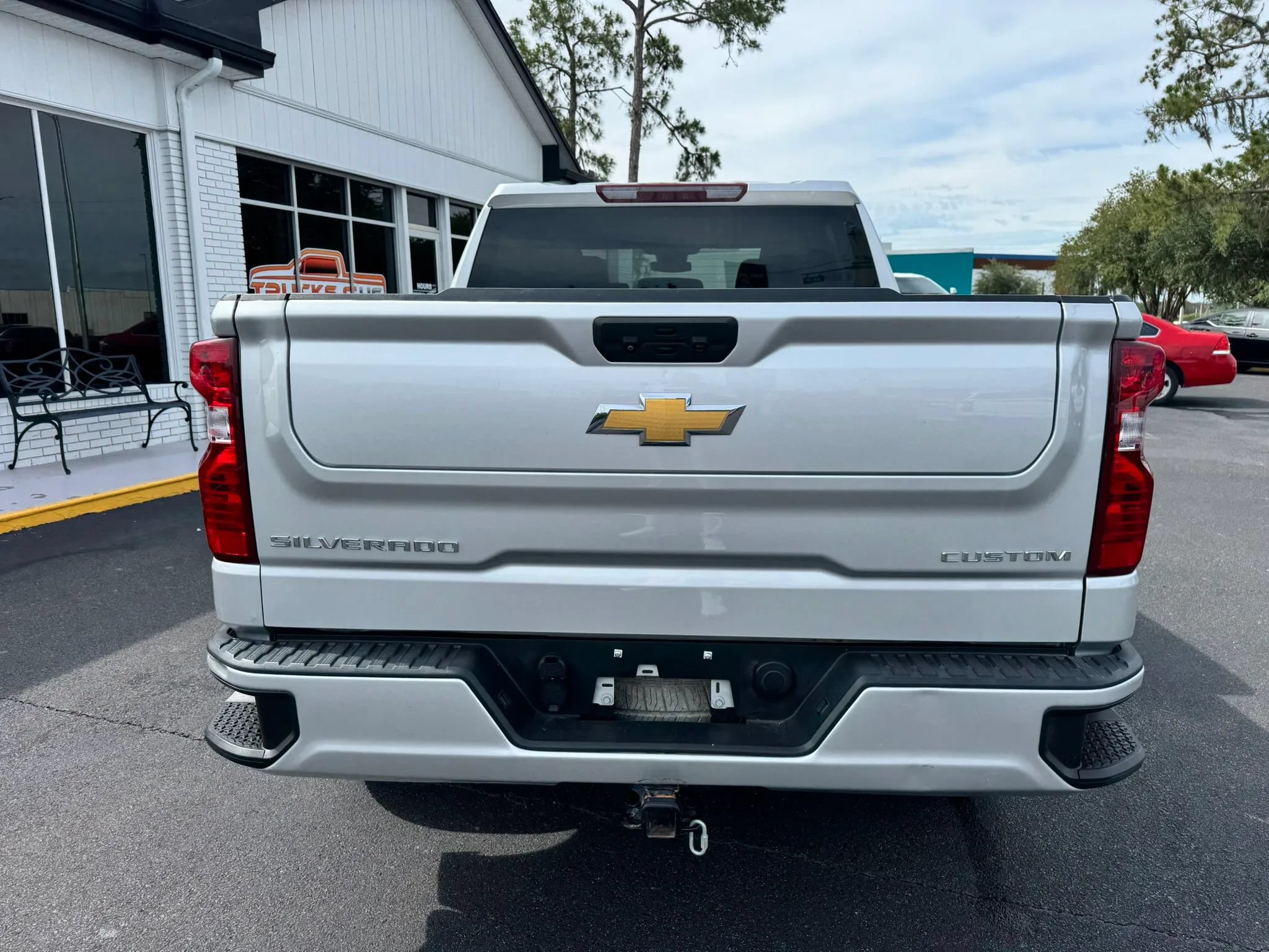 Used 2022 Chevrolet Silverado 1500 Custom AWD/4WD image 6