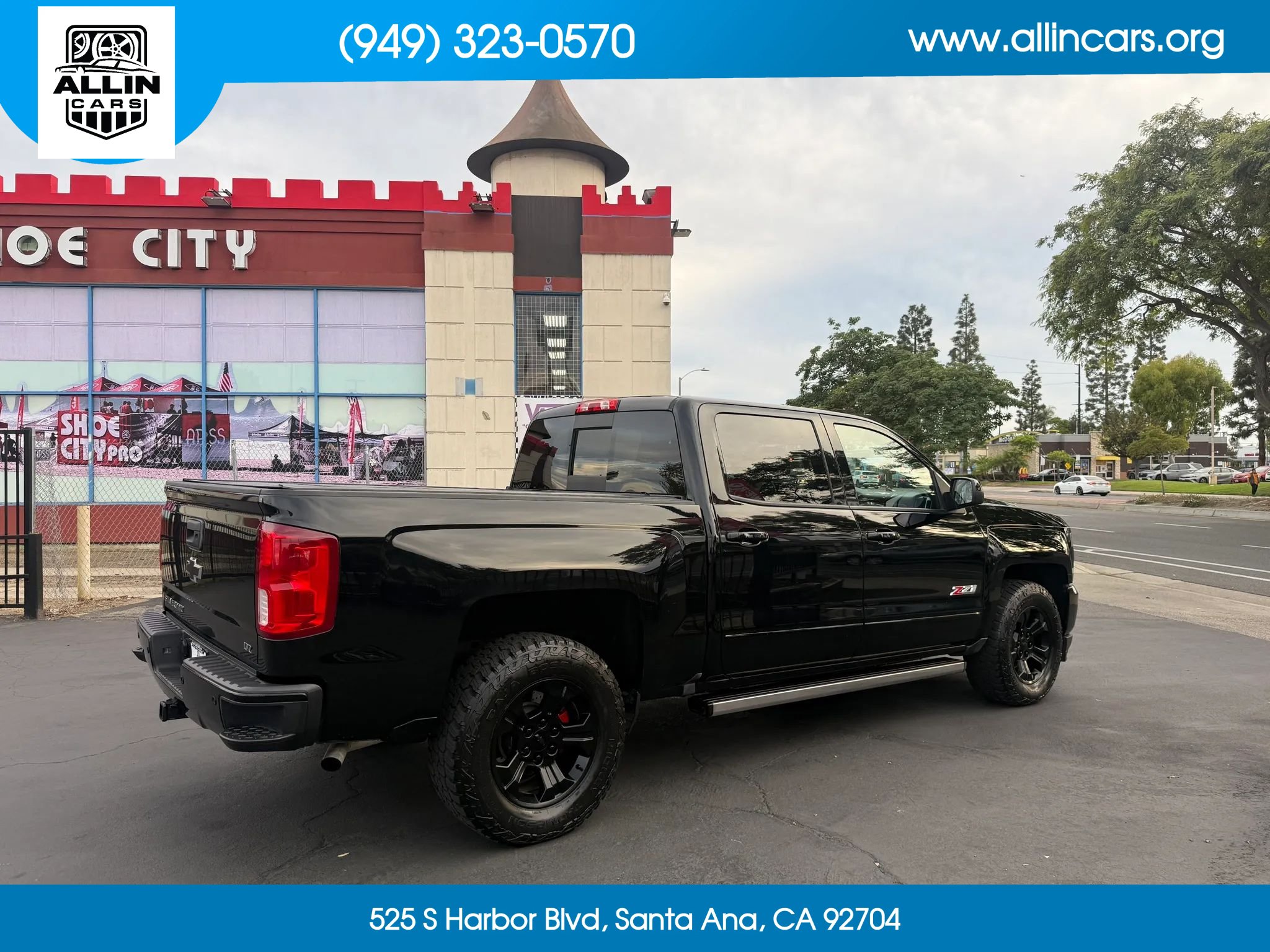 Used 2018 Chevrolet Silverado 1500 LTZ Z71 w/ LTZ Plus Package AWD/4WD image 5