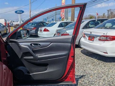 Used 2018 Nissan Rogue Sport S w/ S Appearance Package FWD image 14