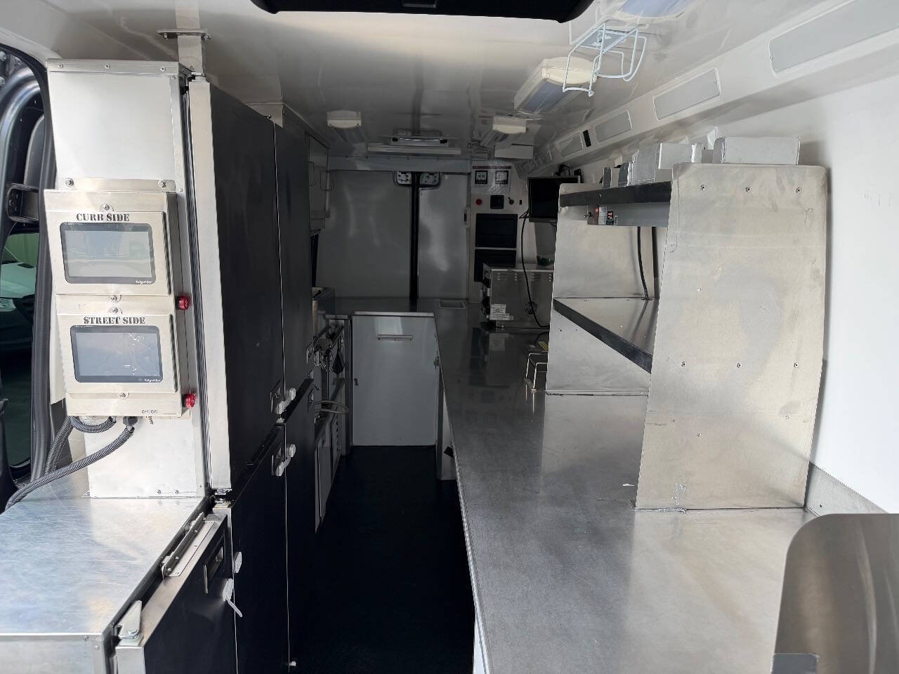 Used 2022 Mercedes-Benz Sprinter 4500 w/ Parking Package image 12