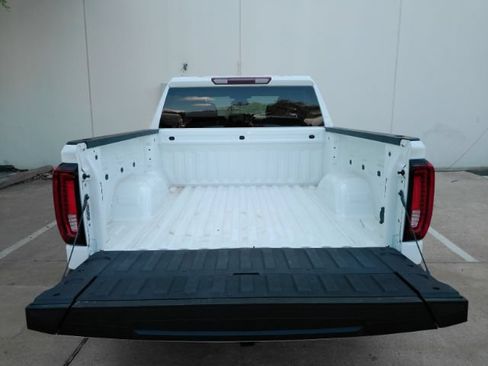 Used 2026 GMC Sierra 1500 SLT RWD image 8