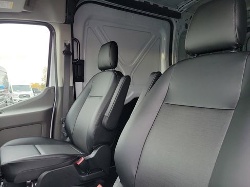 New 2026 Ford Transit 250 148 Medium Roof image 21