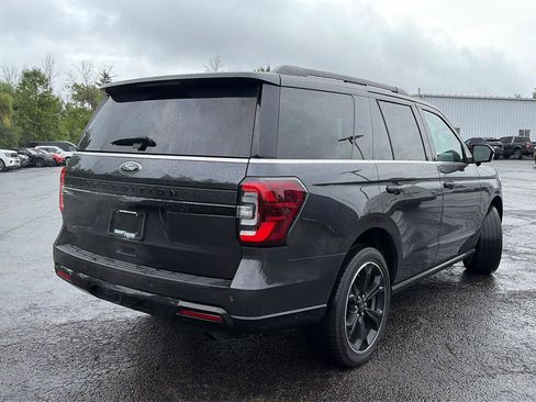 Used 2023 Ford Expedition Limited AWD/4WD image 10