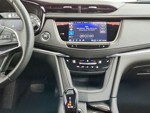 Certified 2023 Cadillac XT5 Premium Luxury image 16
